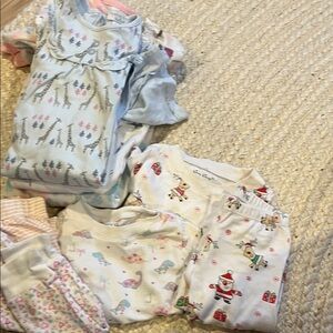 Lot of 8 pieces sleepwear size 12-18 monthsAdorable Baby Pajama Set